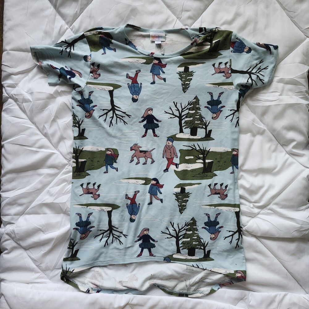 LuLaRoe Light Blue Winter Scene Graphic T-Shirt Dress Short Sleeve Size 12